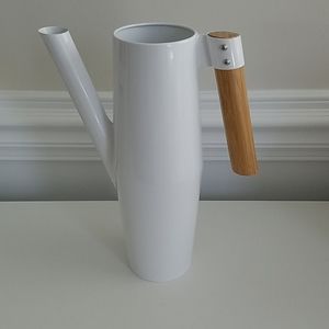 White Watering can